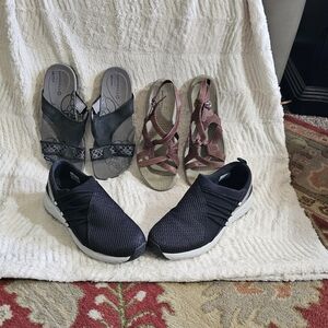 Merrell Black Sandals Comfortable Versatile Design